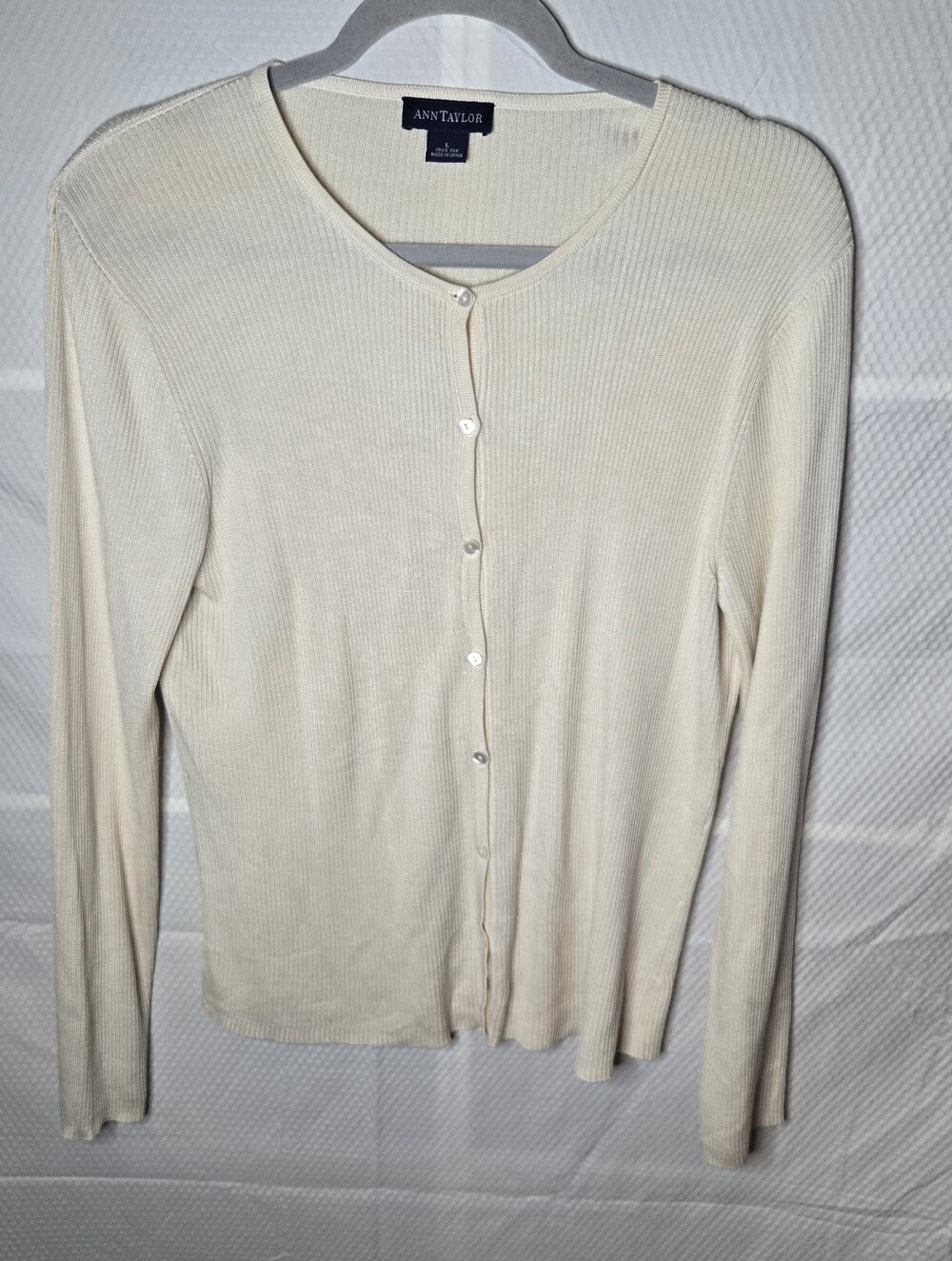100% Silk Butter Yellow/cream Ann Taylor Ribbed Button-Front Scoop Neck Cardigan